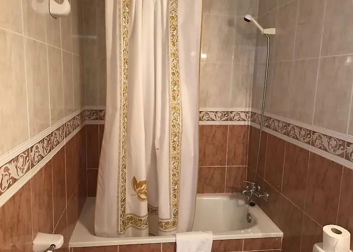 Rincon De Pepe بيت شباب إل كاستيل دي غواداليست